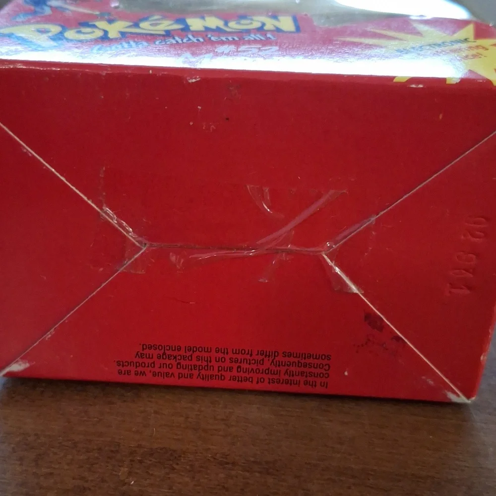 Pokemon Meowth Interactive Toy with Red and Yellow Packaging - Picture 4 of 4